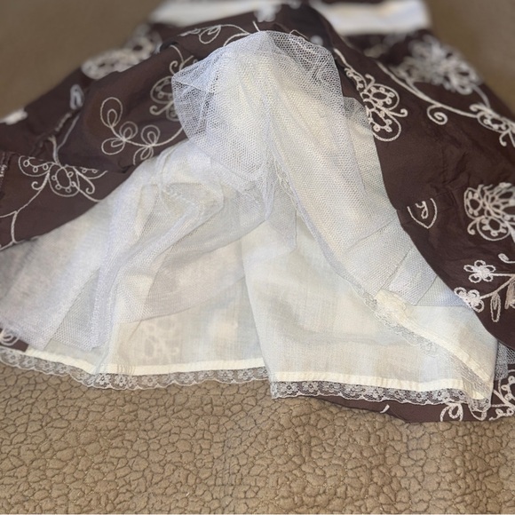 Maggie & Zoe Brown and White Embroidered Floral Toddler Dress 2T - Picture 3 of 6